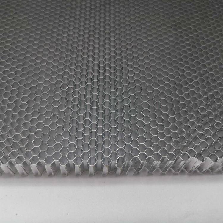 Grubość 0,08 mm Aluminiowy rdzeń o strukturze plastra miodu do składania drzwi i szafek