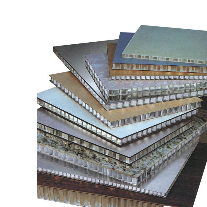 Długość 4000 mm Rdzeń o strukturze plastra miodu Perforowane panele sufitowe Aluminiowe arkusze sufitowe